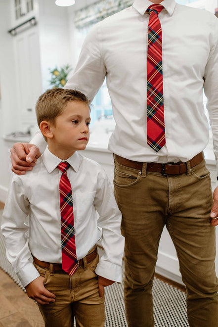 Classic Christmas Men’s Tie